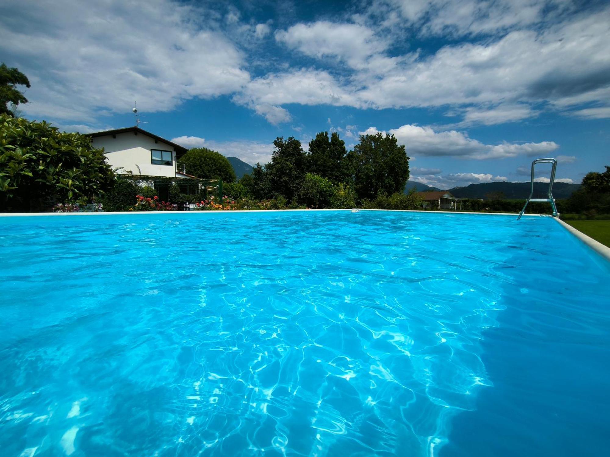 Versilia - Pietrasanta - Le Colmate Guesthouse Tonfano Exteriör bild