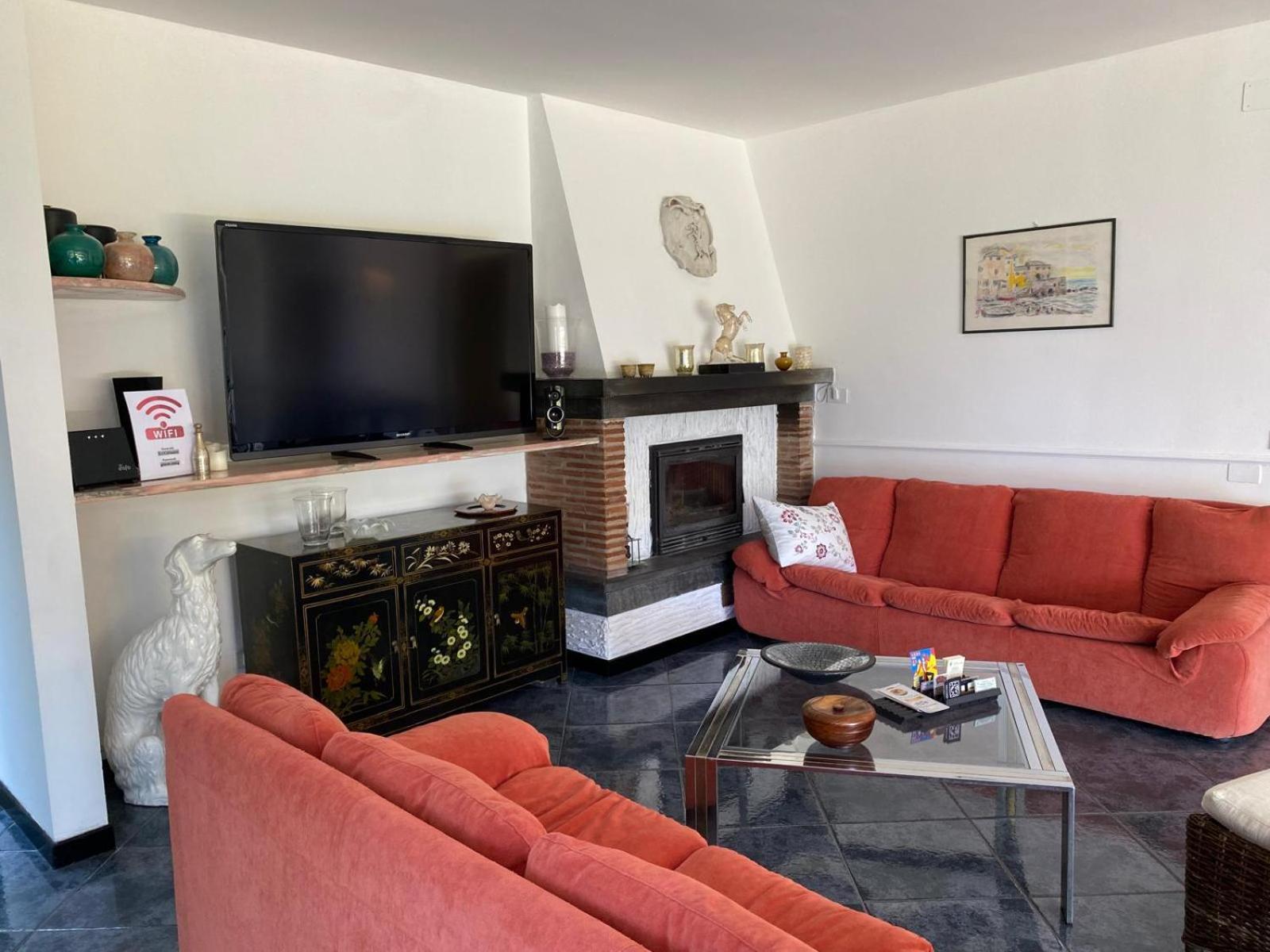 Versilia - Pietrasanta - Le Colmate Guesthouse Tonfano Exteriör bild